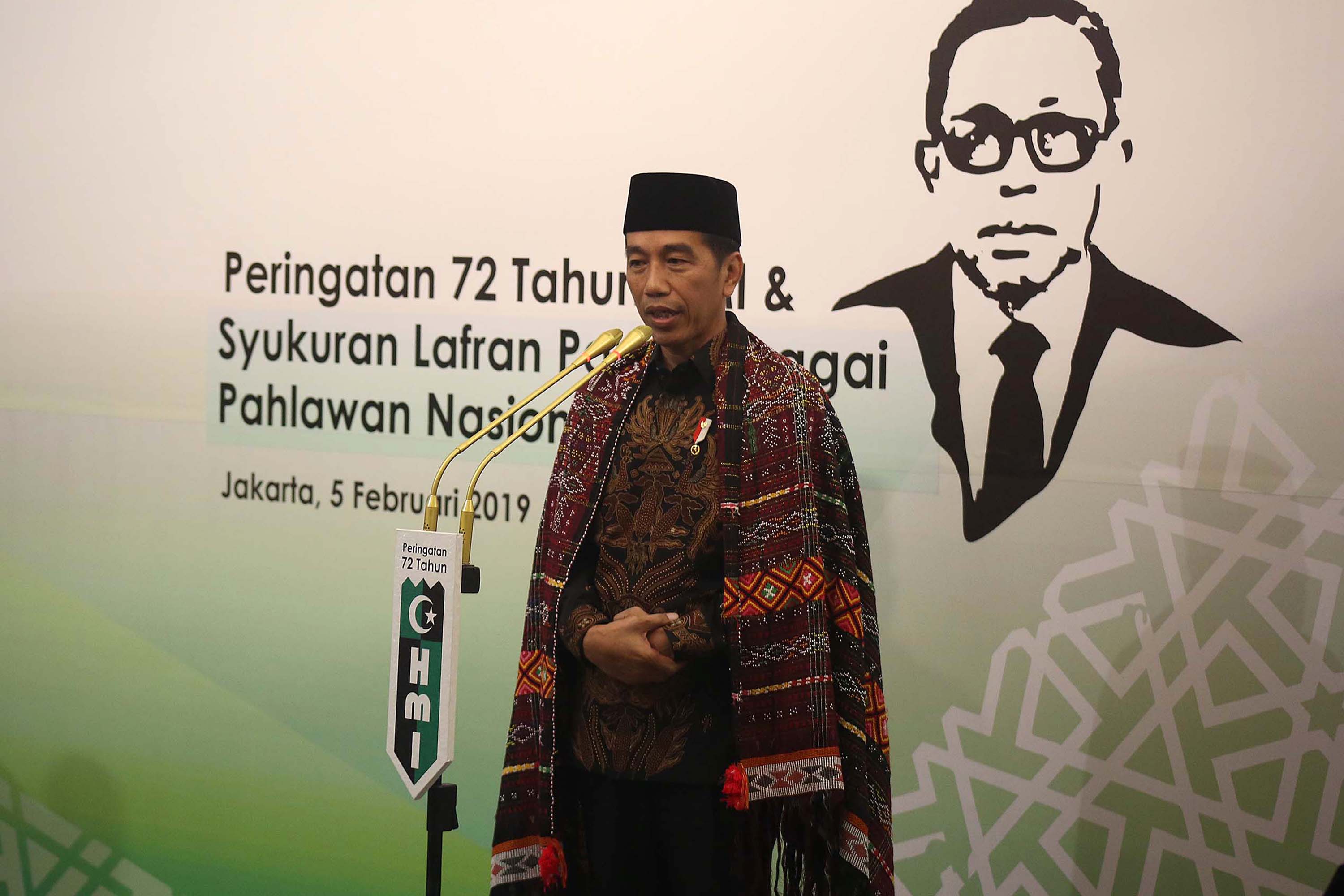 presiden-jokowi-hadiri-hut-hmi_20190205_222634.jpg
