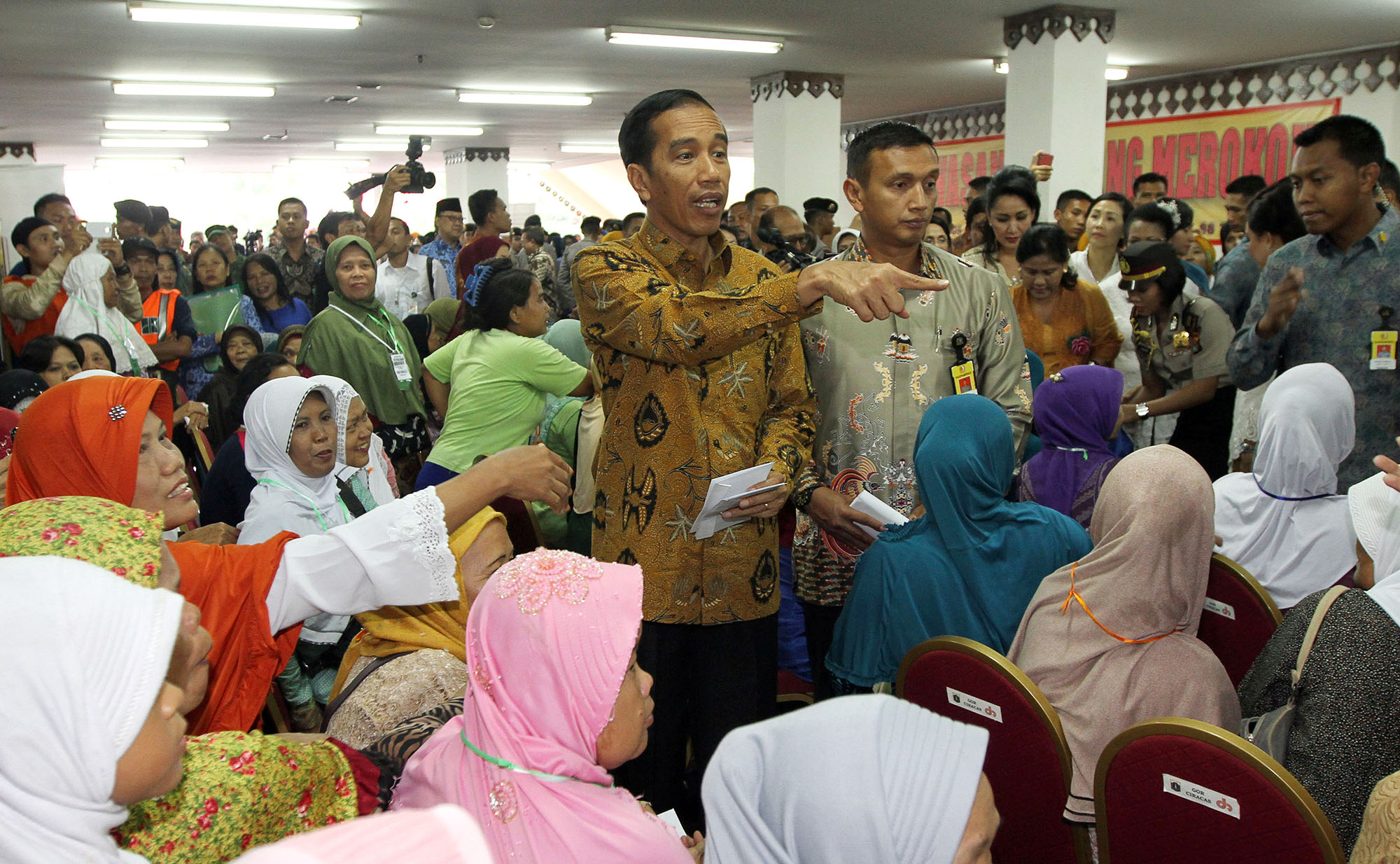 presiden-jokowi-hadiri-puncak-peringatan-hari-ibu_20141222_170701.jpg