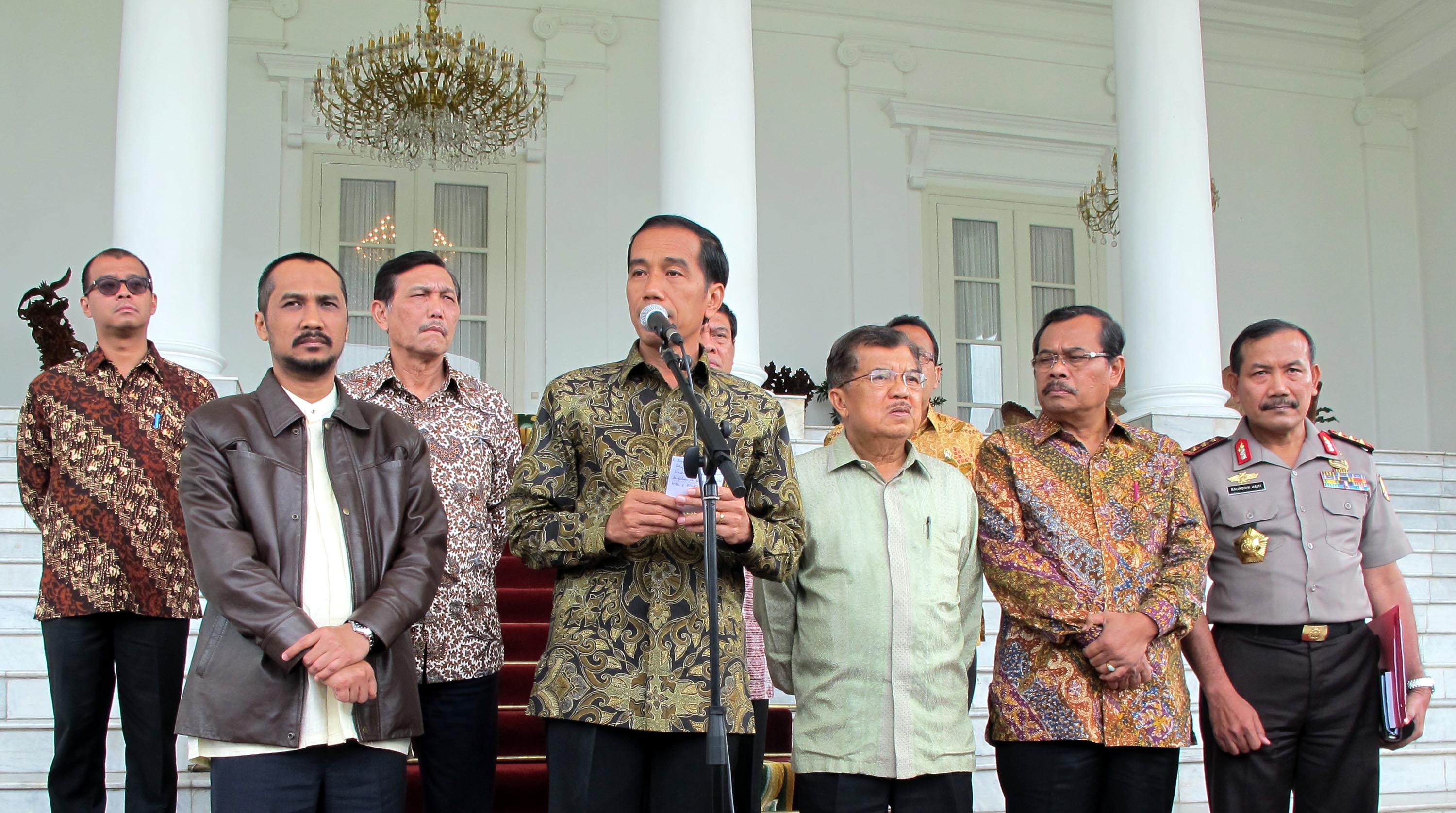 presiden-jokowi-konpers-penangkapan-bambang-widjojanto_20150123_192952.jpg
