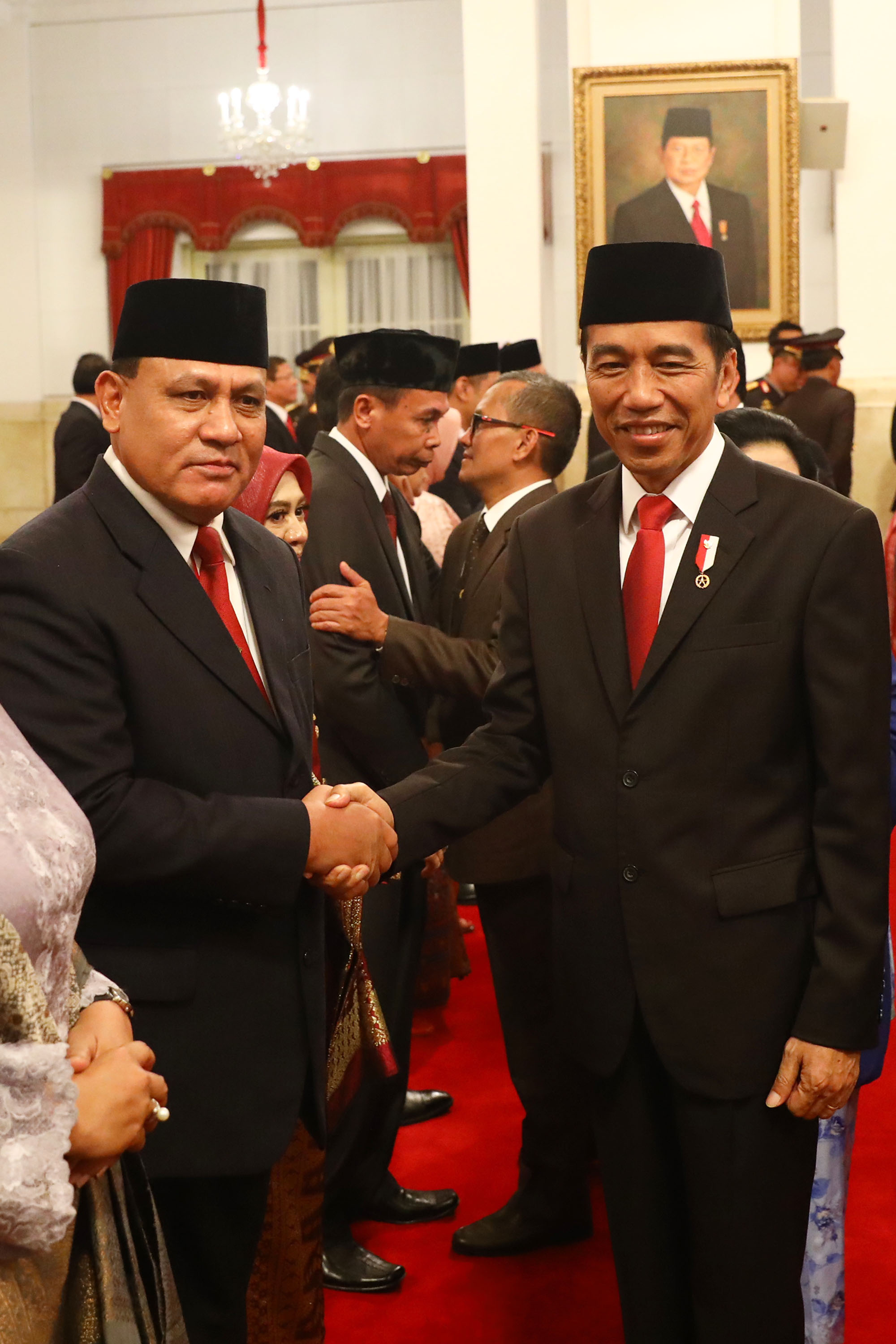 presiden-jokowi-lantik-pimpinan-kpk_20191220_205404.jpg