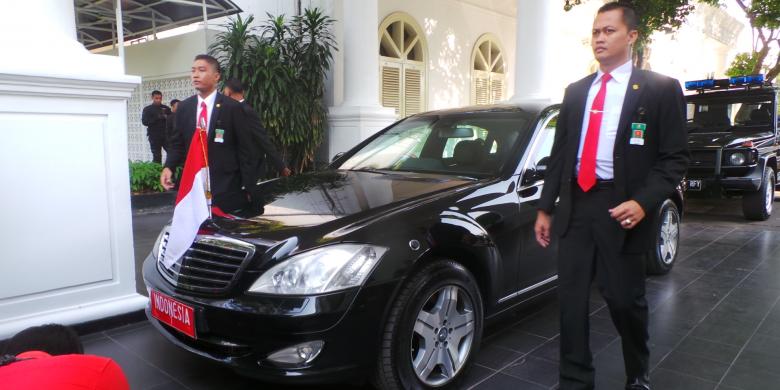 presiden-jokowi-mobil_20150615_093838.jpg