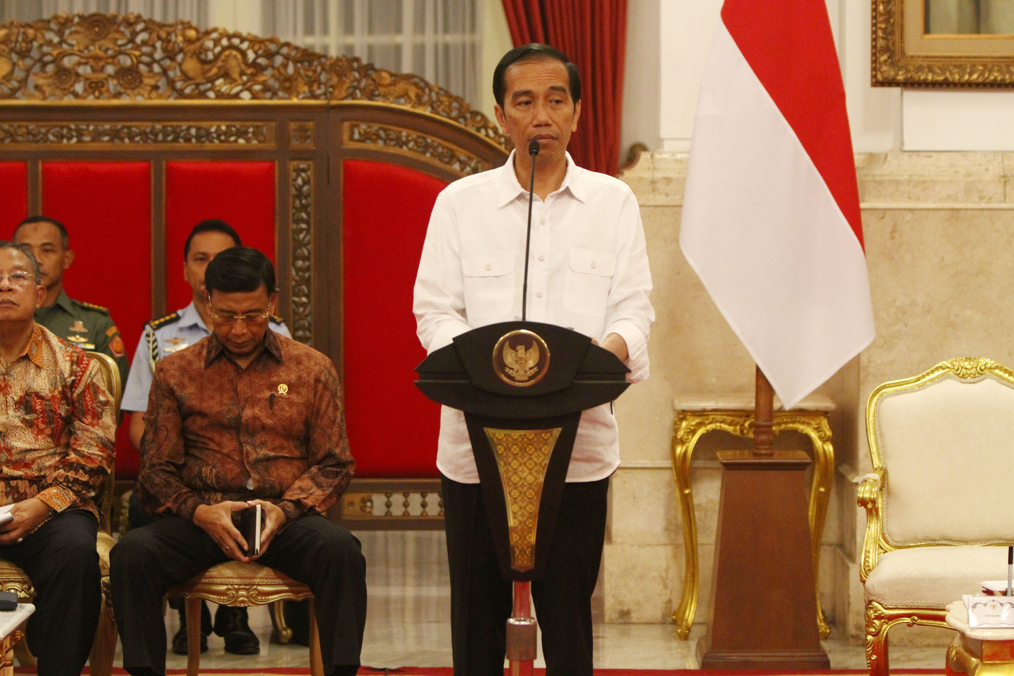 presiden-jokowi-pimpin-sidang-kabinet-paripurna_20160909_151302.jpg