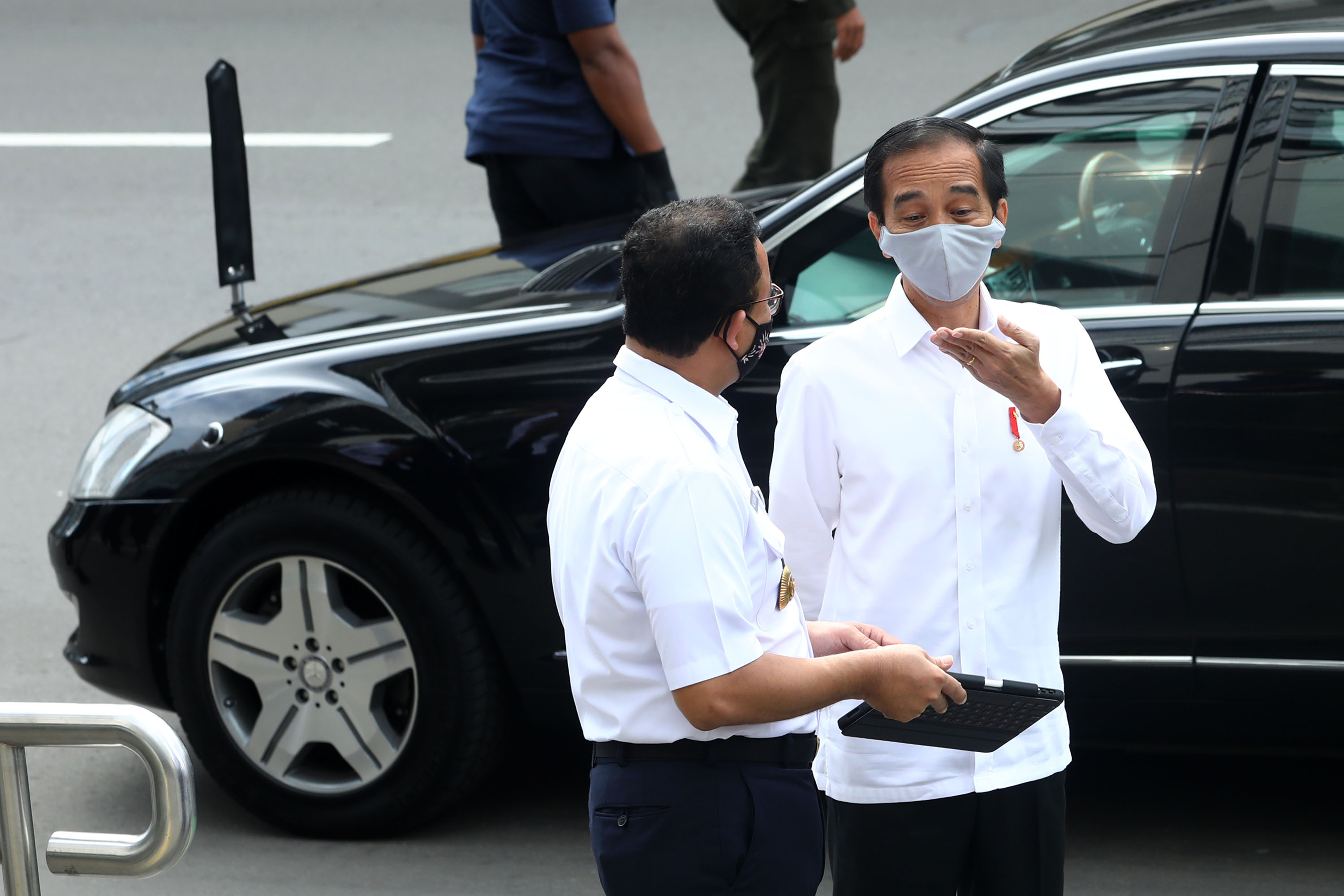 presiden-jokowi-tinjau-kesiapan-penerapan-new-normal_20200526_113501.jpg