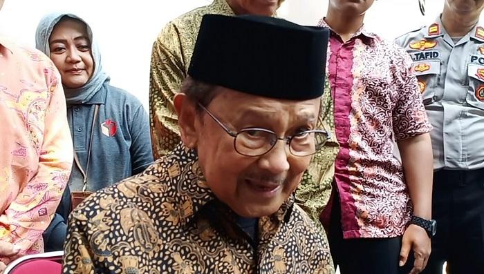 presiden-ke-3-ri-bacharuddin-jusuf-habibie-7777.jpg