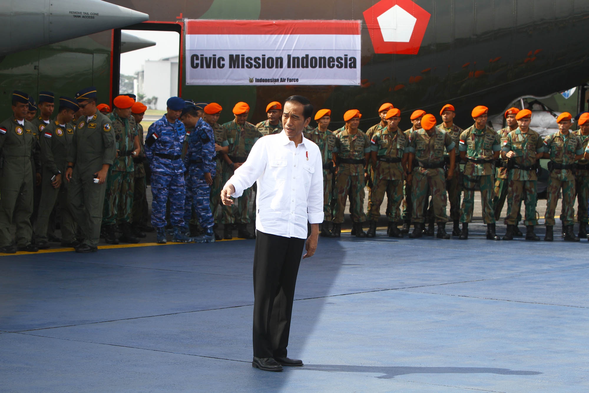 presiden-lepas-bantuan-kemanusiaan-untuk-rohingya_20170913_144236.jpg