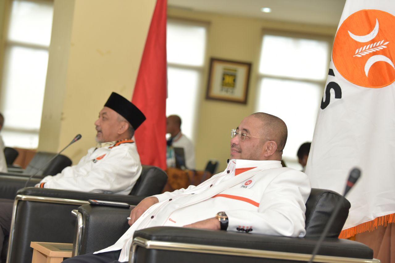presiden-pks-ahmad-syaikhu-memantau-hasil-pilkada.jpg
