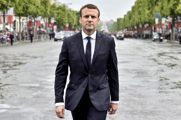 presiden-prancis-emmanuel-macron-tiba-monumen-arc-of-triomphe.jpg