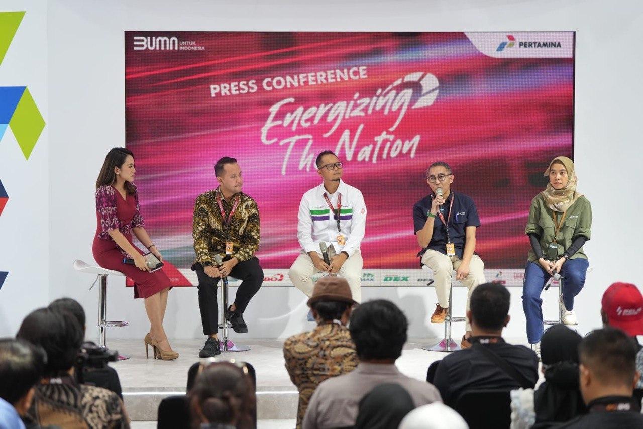 press-conference-di-booth-pertamina-di-indonesia-international-motor-show-iims-2024.jpg