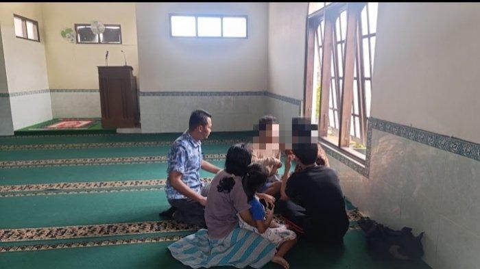 pria-bersenjata-di-magelang-sandera-keluarga.jpg