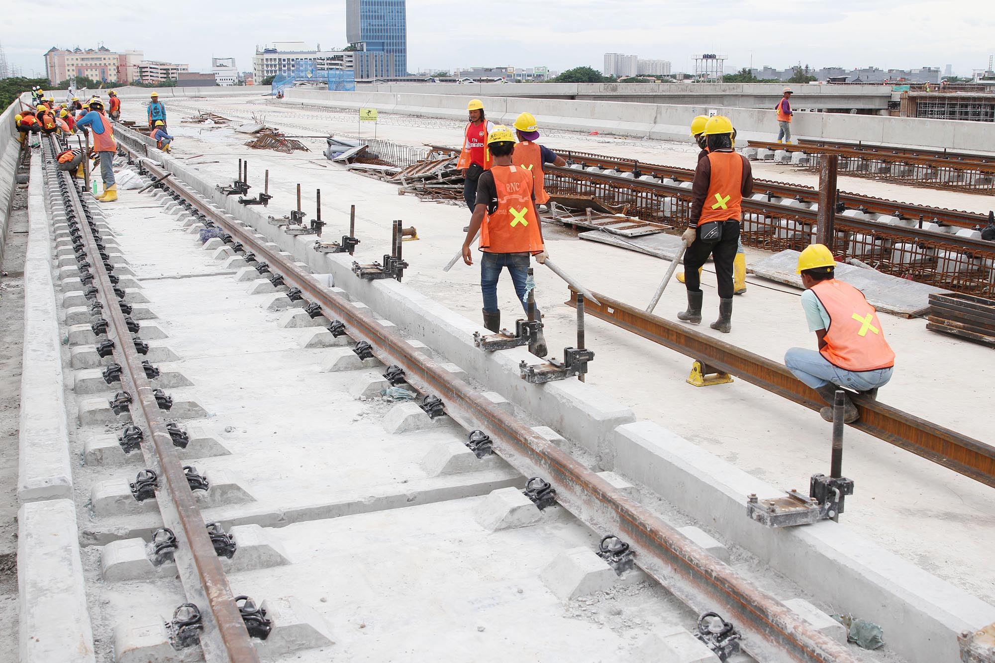 progres-pembangunan-depo-lrt_20180125_200752.jpg