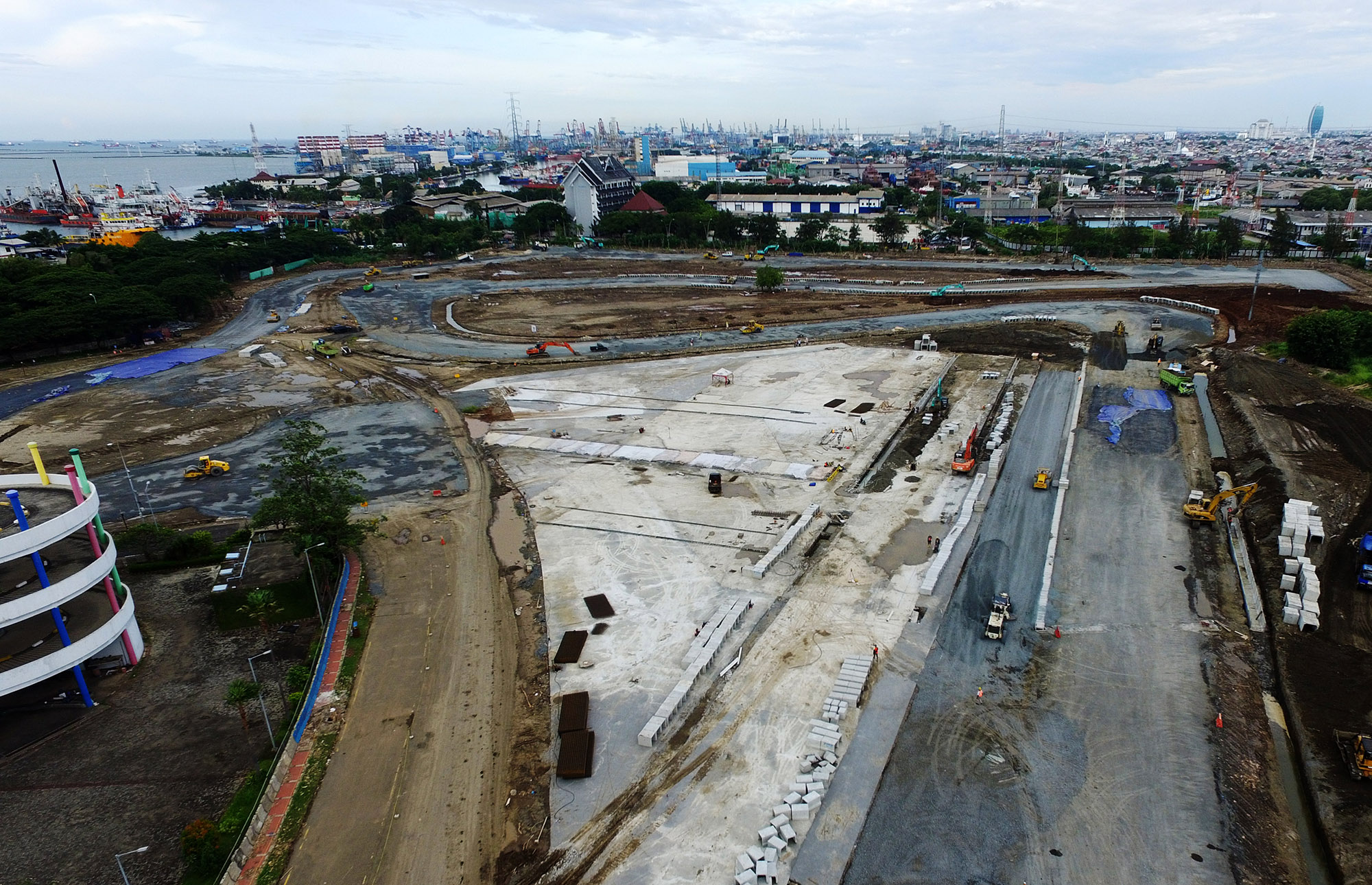 progres-pembangunan-sirkuit-formula-e-di-ancol_20220306_200855.jpg