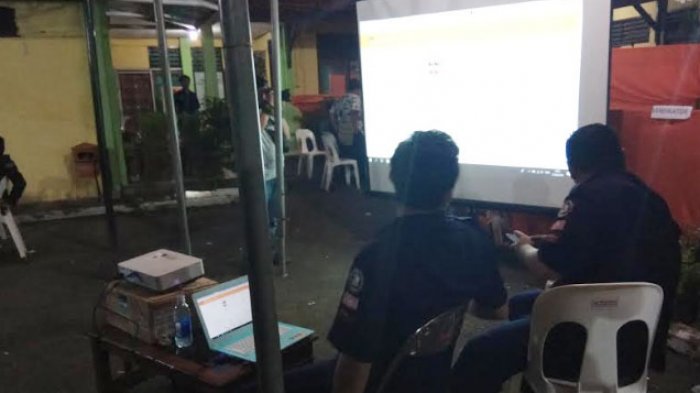 proses-input-atau-entry-data-form-c1-untuk-hasil-rekap_20180628_071030.jpg