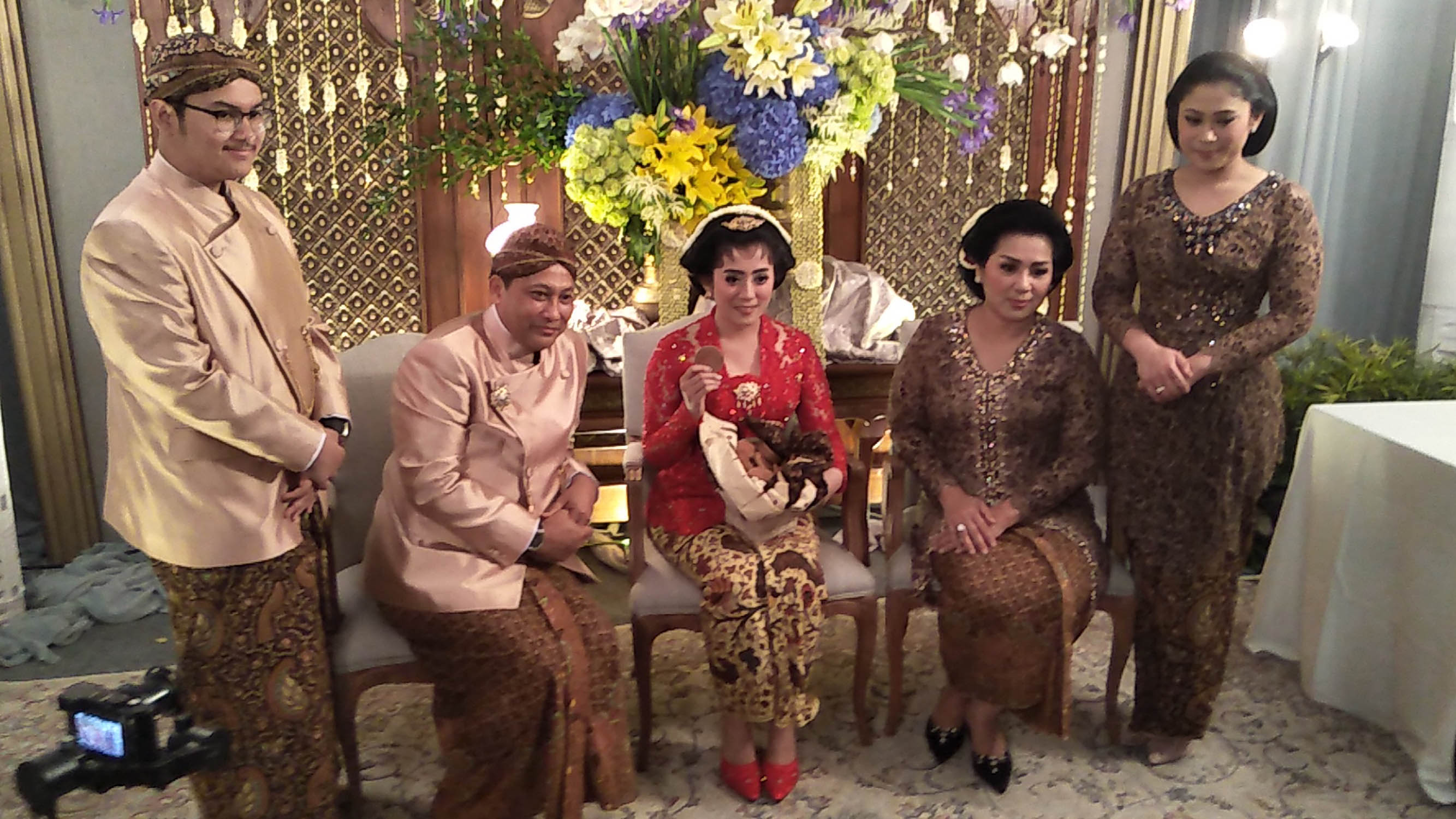 prosesi-siraman-putri-budi-waseso_20170901_215351.jpg
