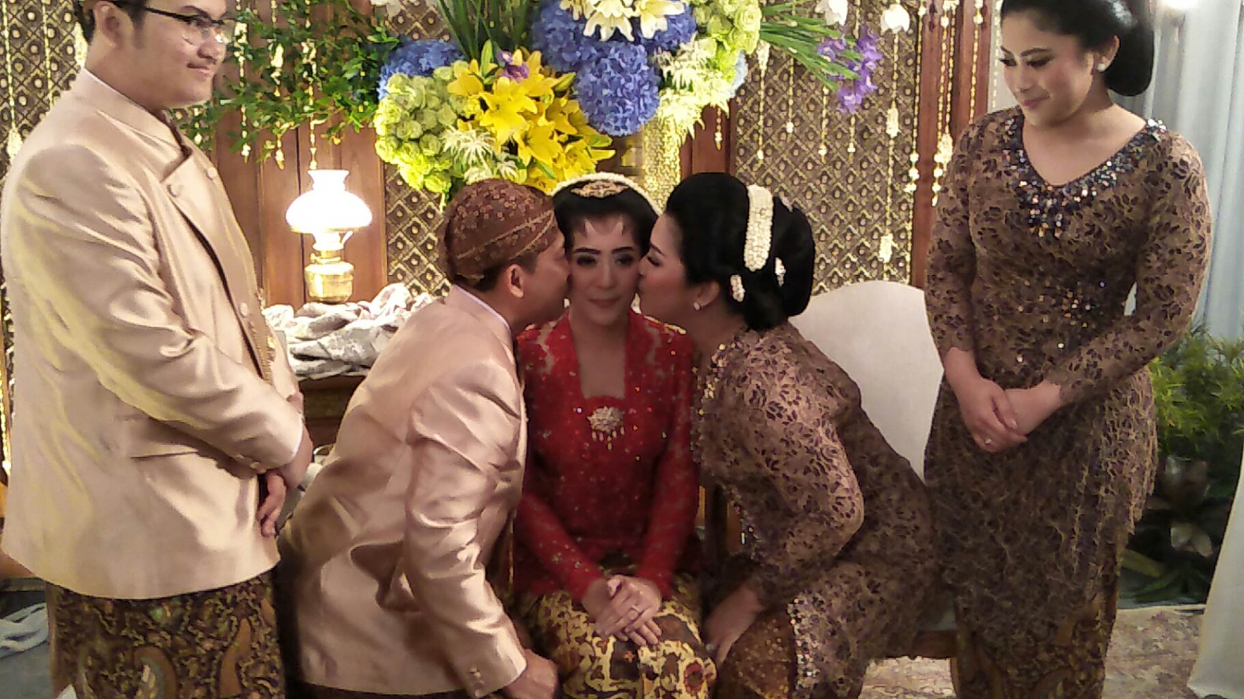 prosesi-siraman-putri-budi-waseso_20170901_215441.jpg