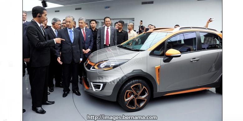 proton-dan-jokowi_20150207_125956.jpg