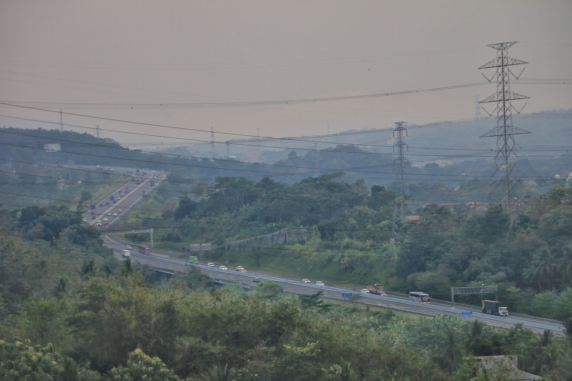 proyek-pembangunan-jalan-tol-bawen-menuju-yogyakarta_20211014_161312.jpg