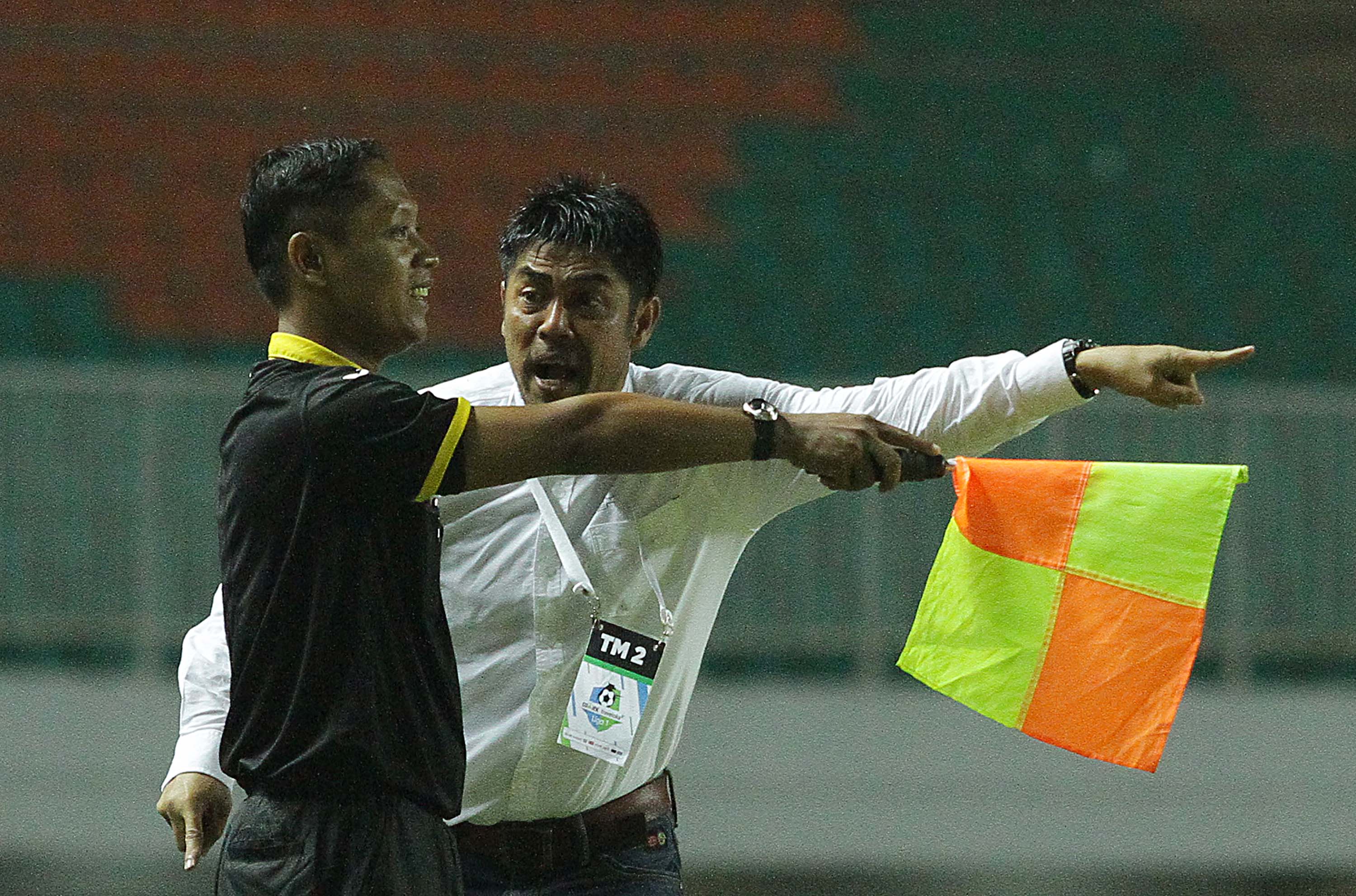 ps-tni-vs-semen-padang_20170731_172708.jpg