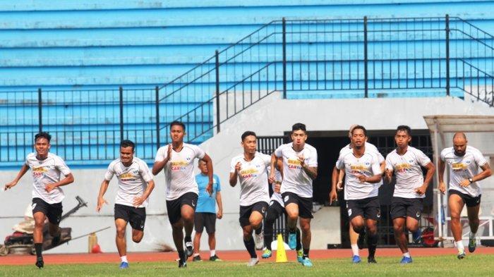 psis-semarang-menggelar-latihan-di-stadion-moch-soebroto.jpg