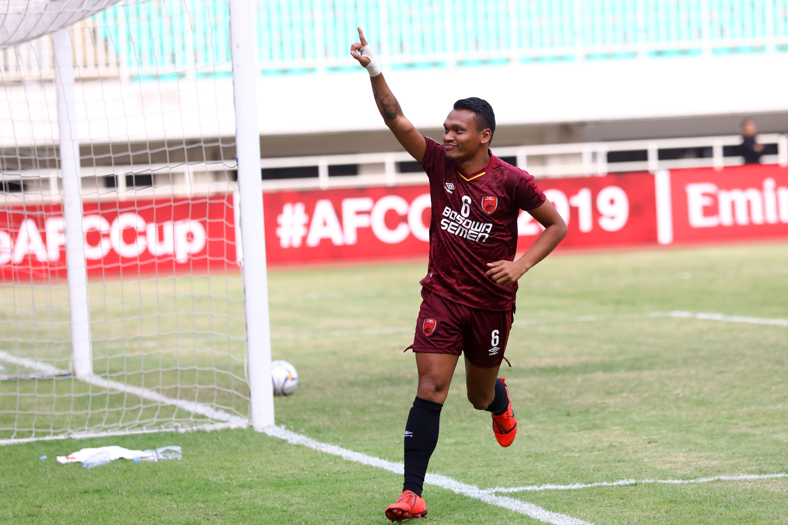 psm-makassar-kalahkan-lao-toyota-fc_20190313_233621.jpg
