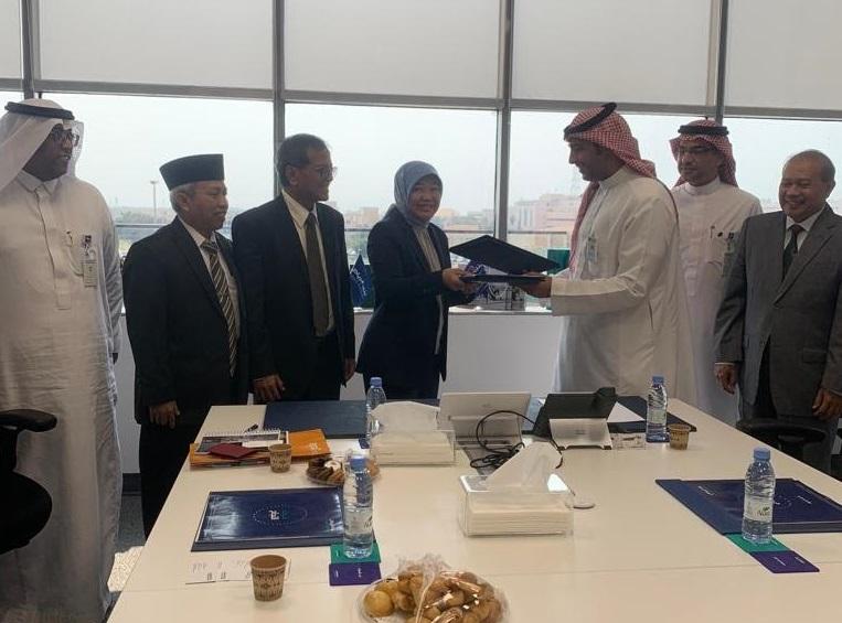 pt-bank-syariah-indonesia-tbk-bsi-bertukar-dokumen-dengan-svp-financial-institution-riyad-bank.jpg
