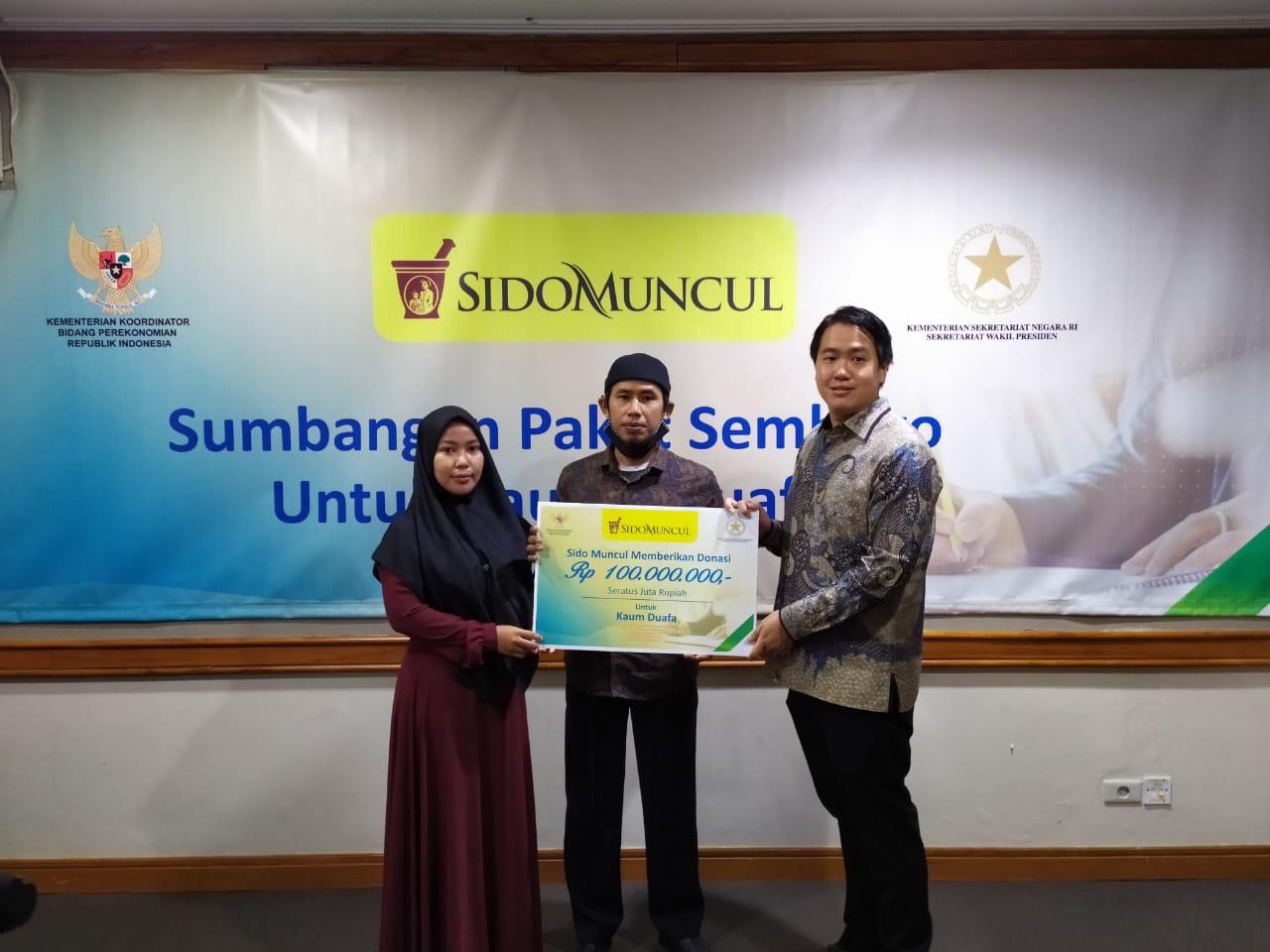 pt-industri-jamu-dan-farmasi-sido-muncul-tbk-memberikan-bantuan-berupa-paket-sembako.jpg