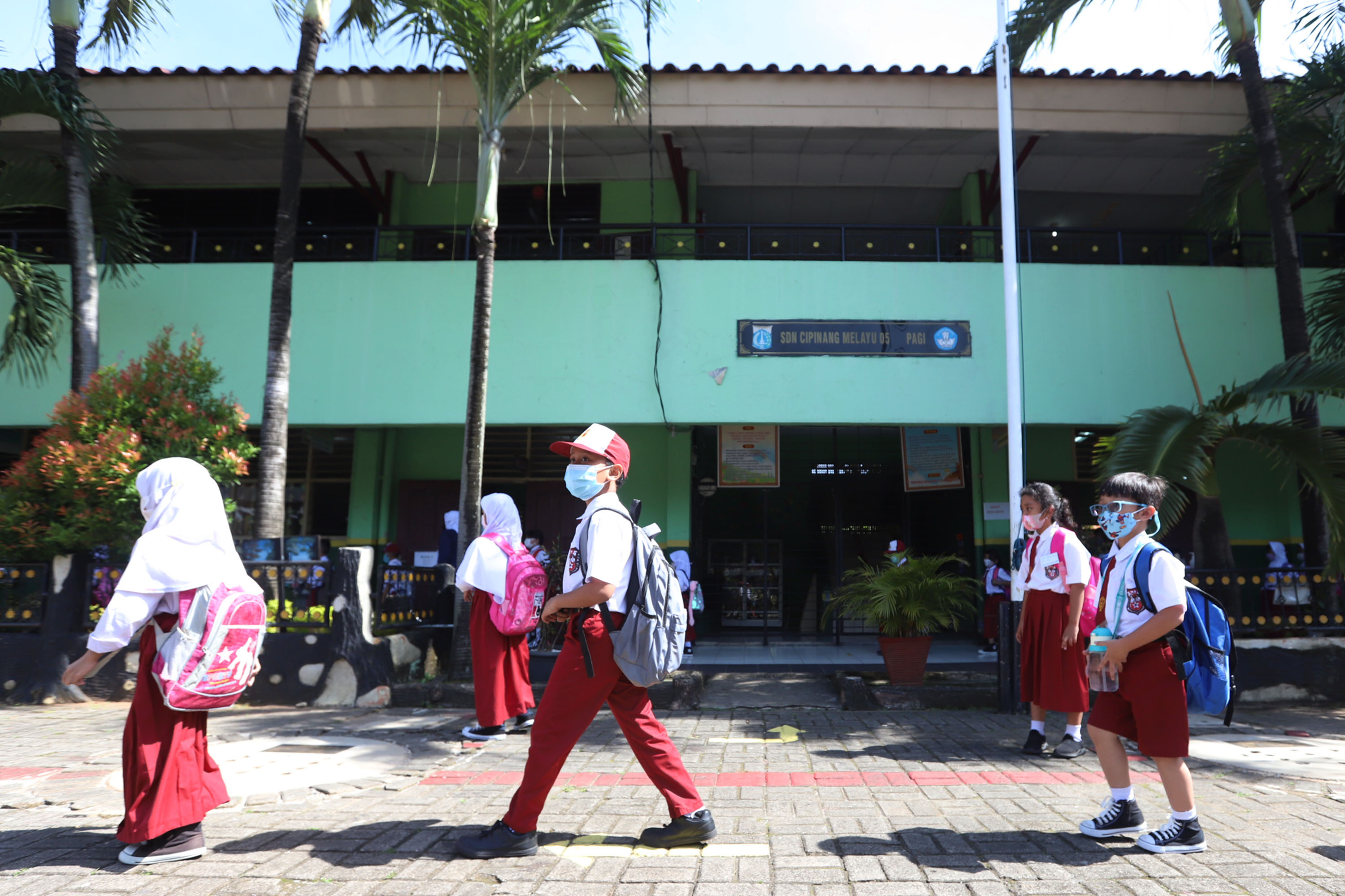 ptm-100-persen-di-sdn-cipinang-melayu-05_20220103_142249.jpg