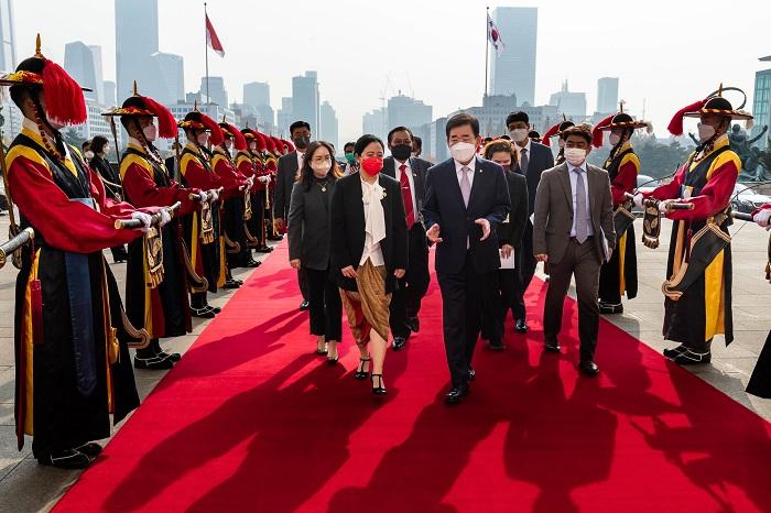 puan-maharani-di-korea-selatan.jpg