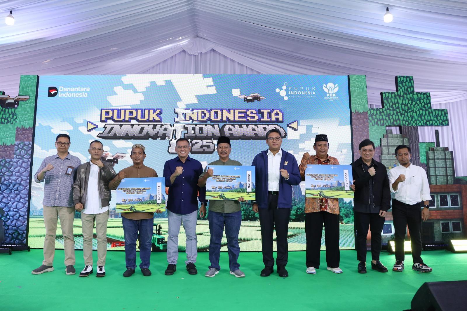 Dukung Ketahanan Pangan, Pupuk Indonesia Salurkan 2.574 Paket Beras SPHP untuk Masyarakat