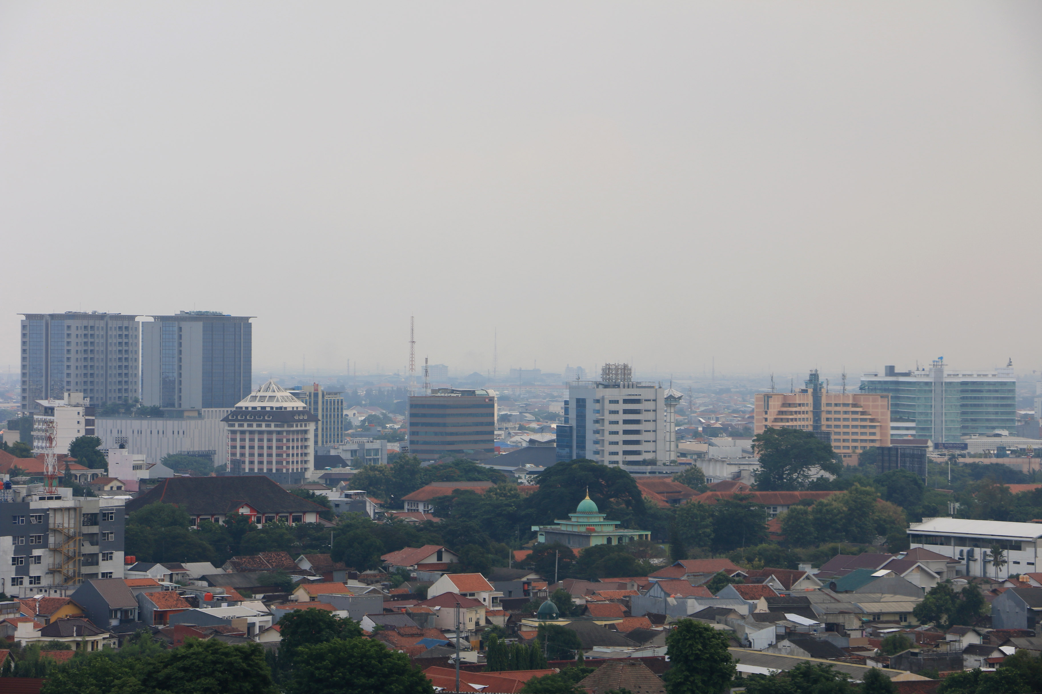pusat-perekonomian-kota-semarang-di-kawasan-simpang-lima_20211209_125607.jpg