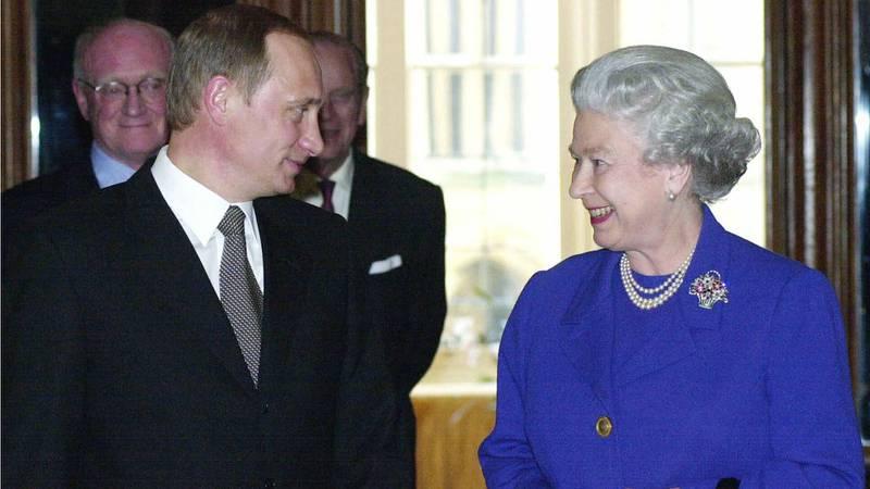 putin-and-queen.jpg