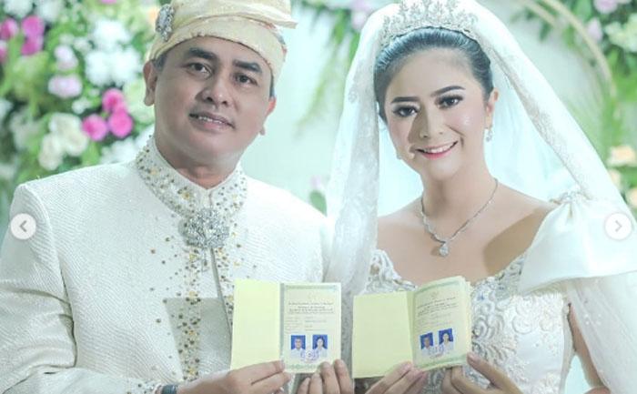 qory-sandiriova-nikah.jpg