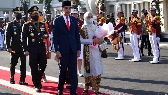 ra-iriana-jokowi-menghadiri-upabv.jpg