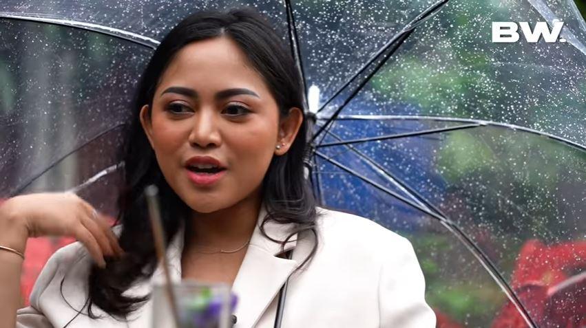 rachel-vennya-memberikan-klarifikasinya-melalui-tayangan-youtube-channel-boy-william.jpg