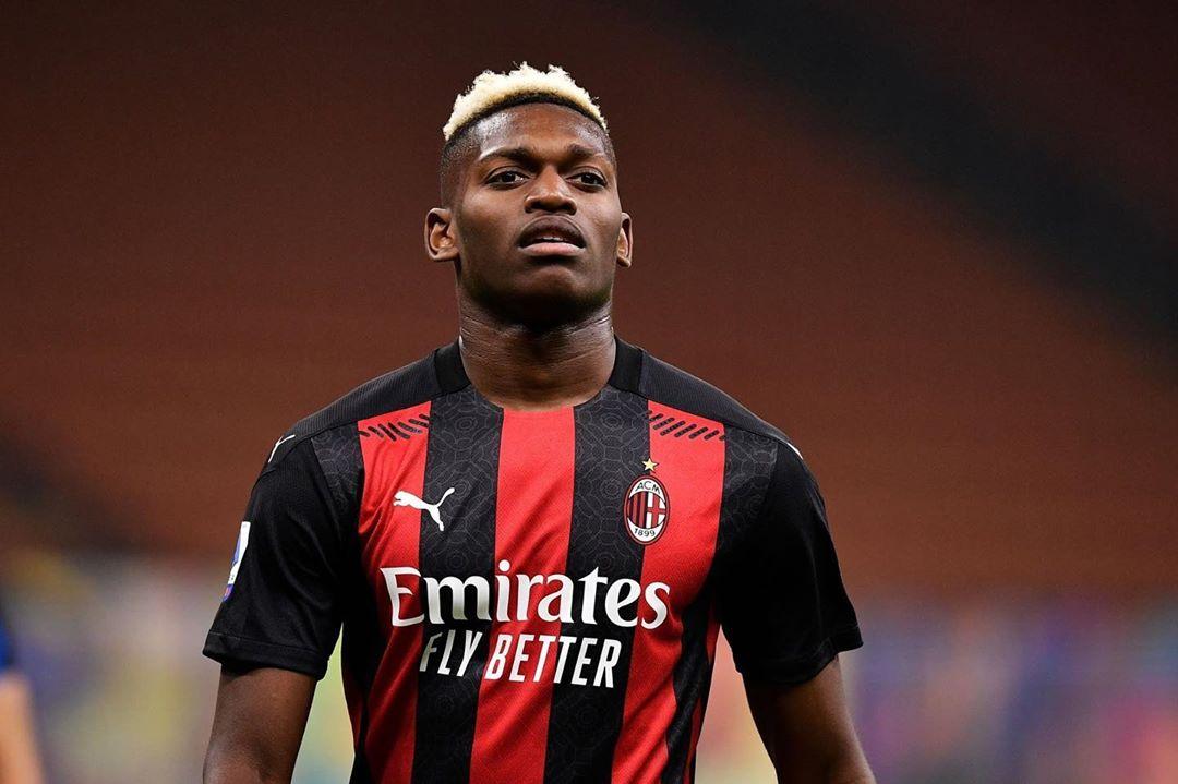 rafael-leao-saat-membela-panji-ac-milan.jpg
