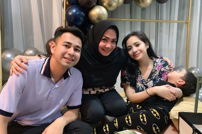 raffi-ahmad-rieta-amilia-nagita-slavina-dan-rafathar.jpg