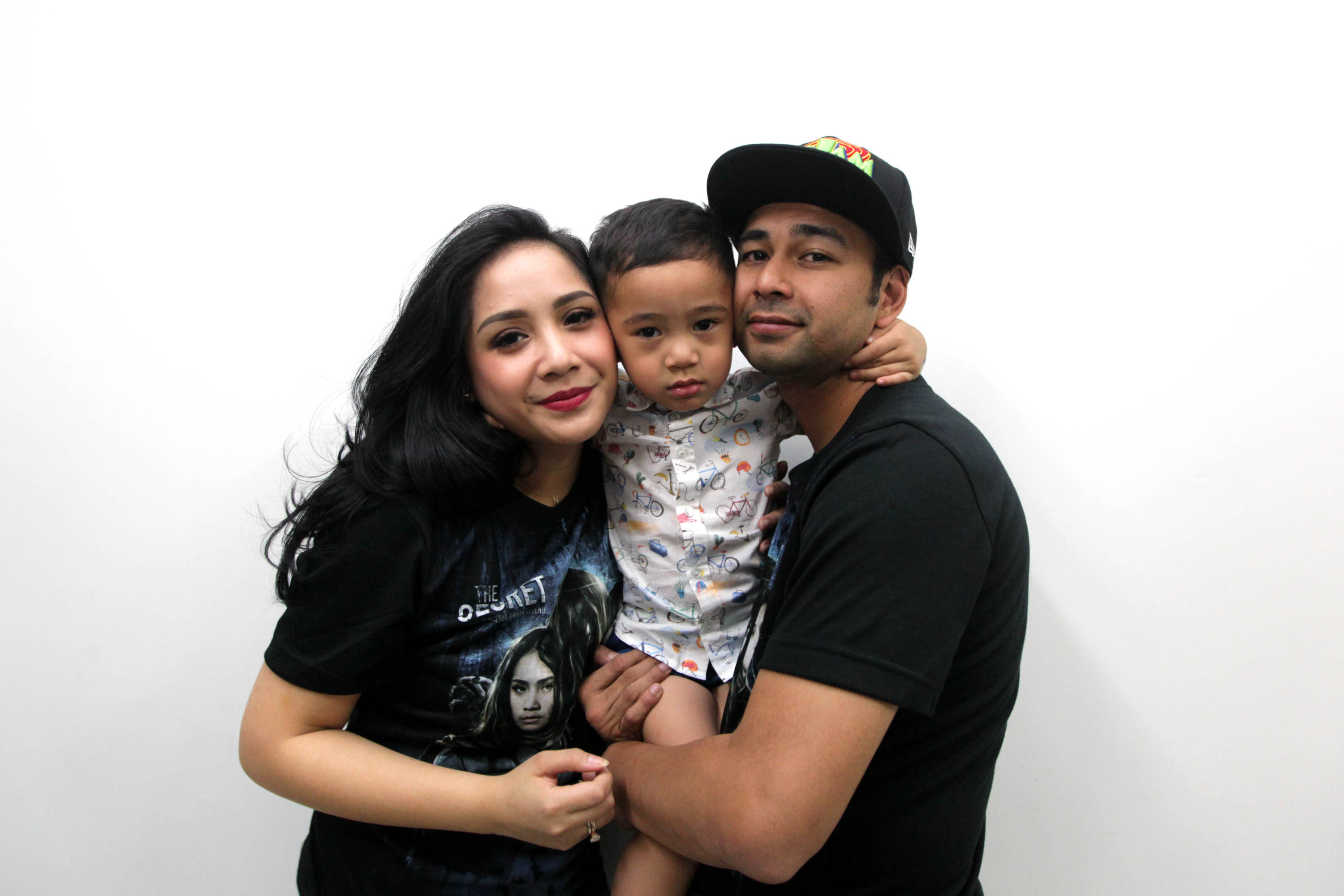raffi-dan-gigi-kunjungi-tribunnews-promosikan-film-the-secret_20180410_192211.jpg