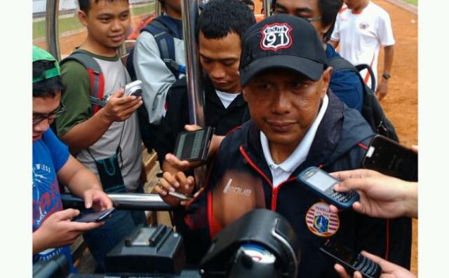 rahmad-darmawan-diwawancaraiiii_20150106_210706.jpg