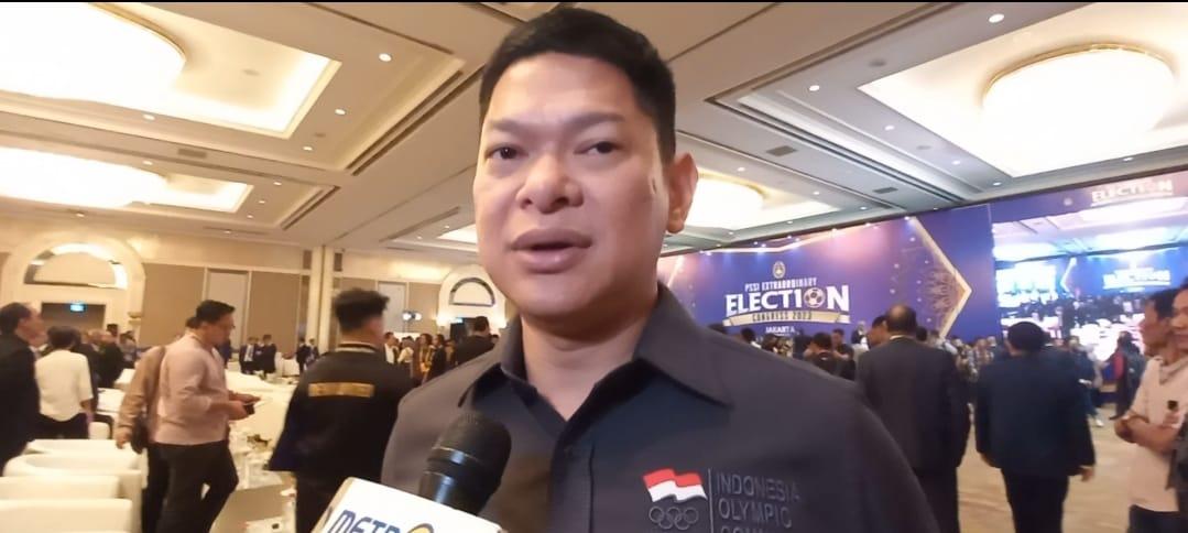 raja-sapta-oktohari-saat-diwawancarai-usai-mengikuti-kongres-luar-biasa-pssi.jpg