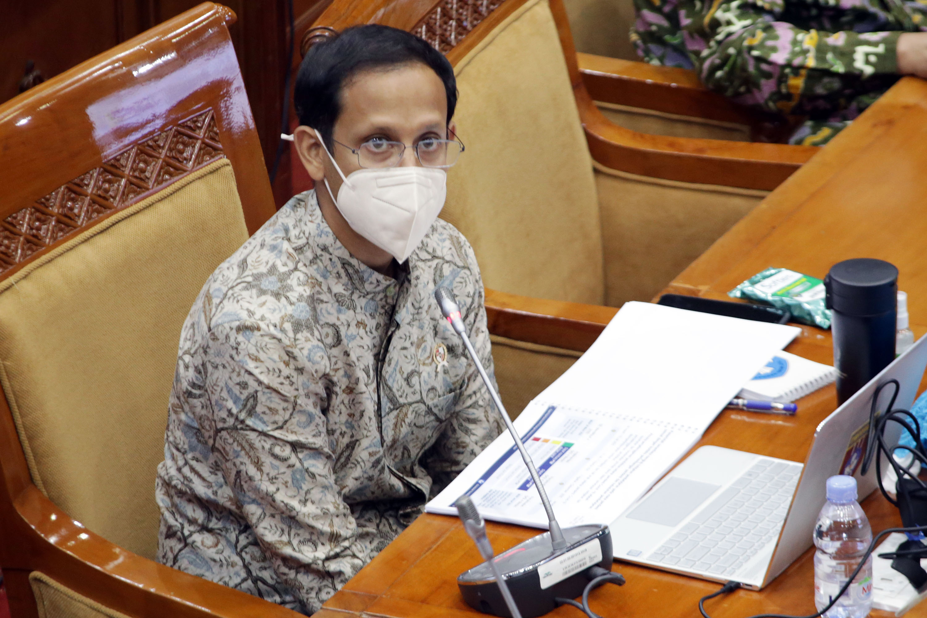 rapat-kerja-komisi-x-dpr-ri-dengan-mendikbud-nadiem-makarim_20210318_202838.jpg