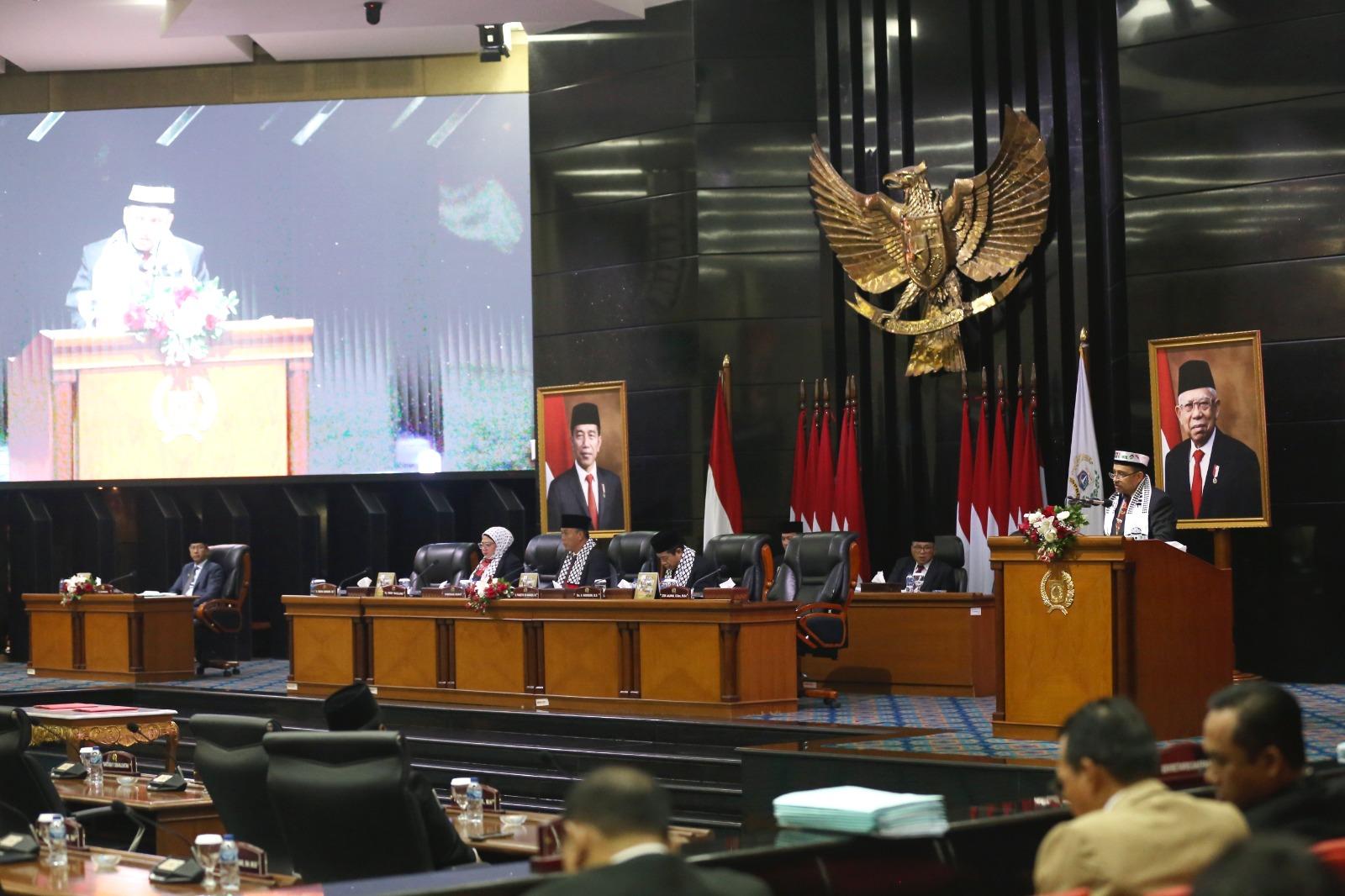 rapat-paripurna-dprd-dki-usulan-pencabutan-perda-nomor-11-tahun-1992.jpg