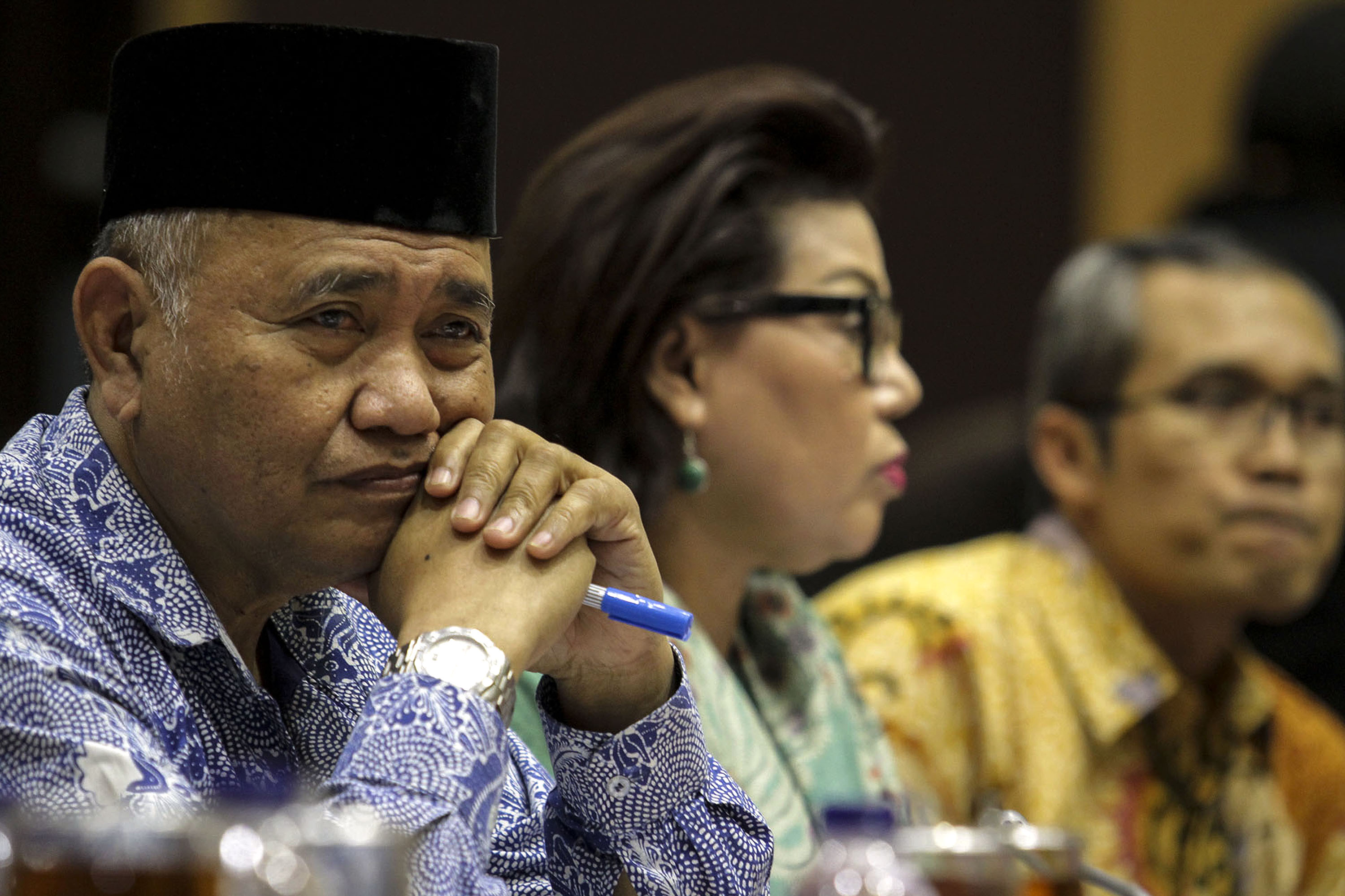 rdp-komisi-iii-dengan-kpk_20170911_193446.jpg