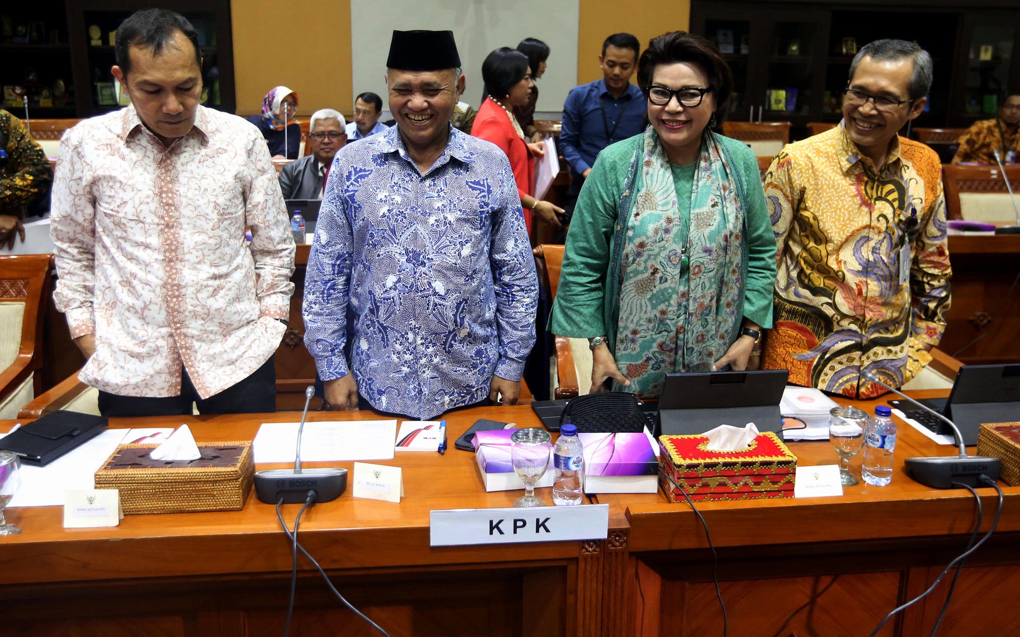 rdp-komisi-iii-dengan-kpk_20170911_193621.jpg
