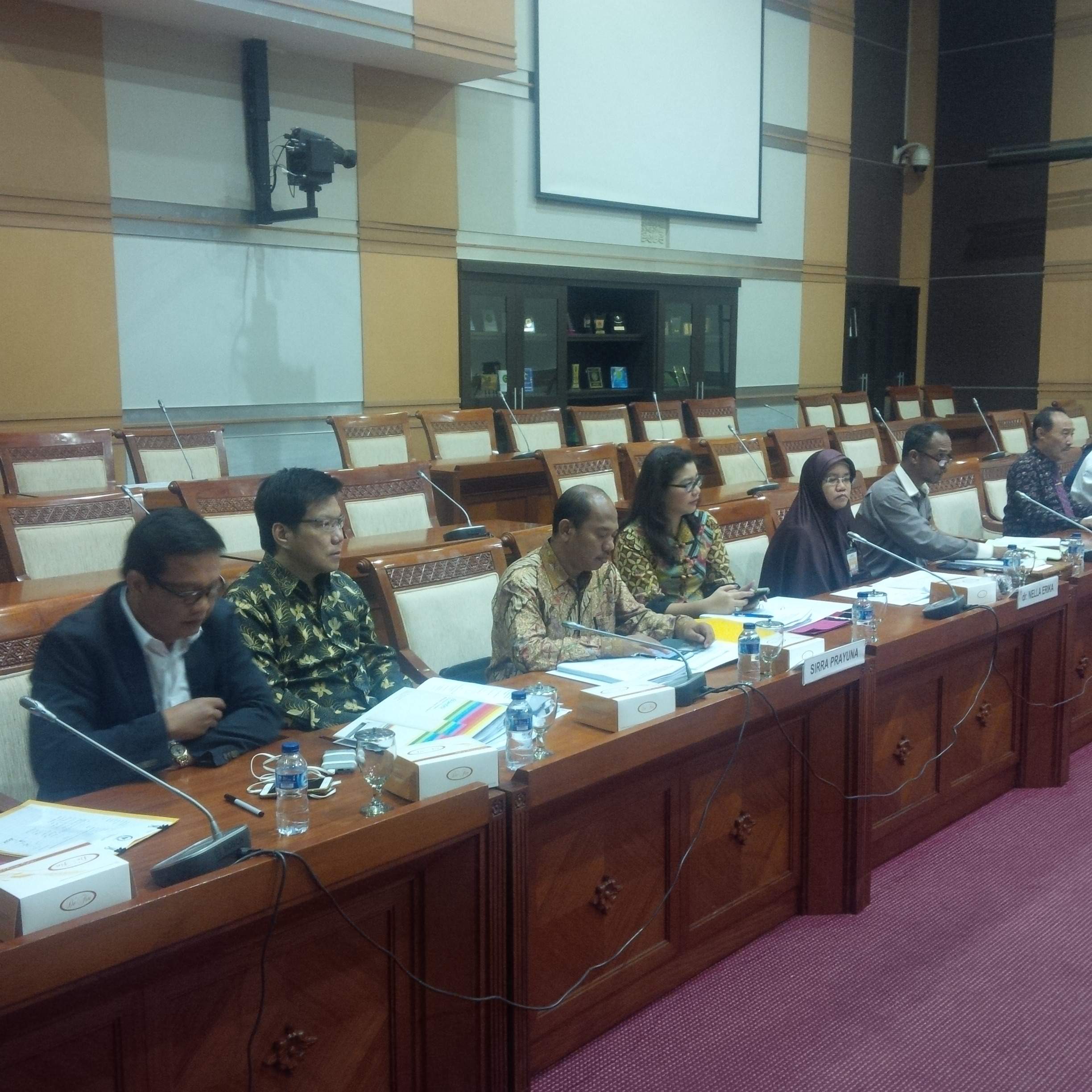rdpu-komisi-iii-dpr_20161017_225004.jpg