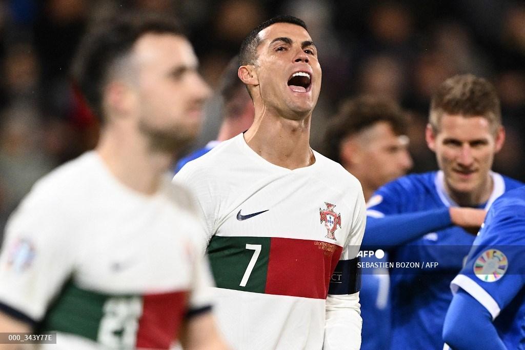 reaksi-penyerang-cristiano-ronaldo-selama.jpg