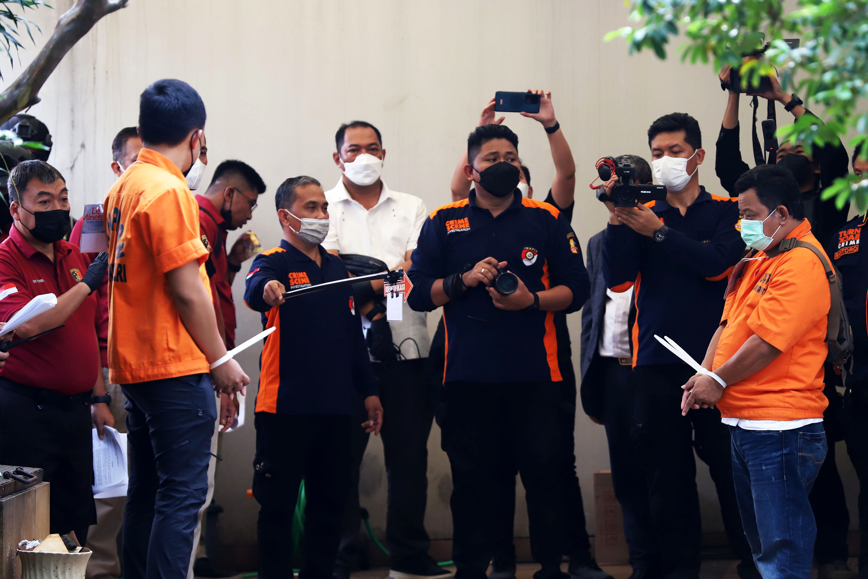 rekonstruksi-pembunuhan-brigadir-j-di-rumah-dinas-ferdy-sambo_20220830_190116.jpg