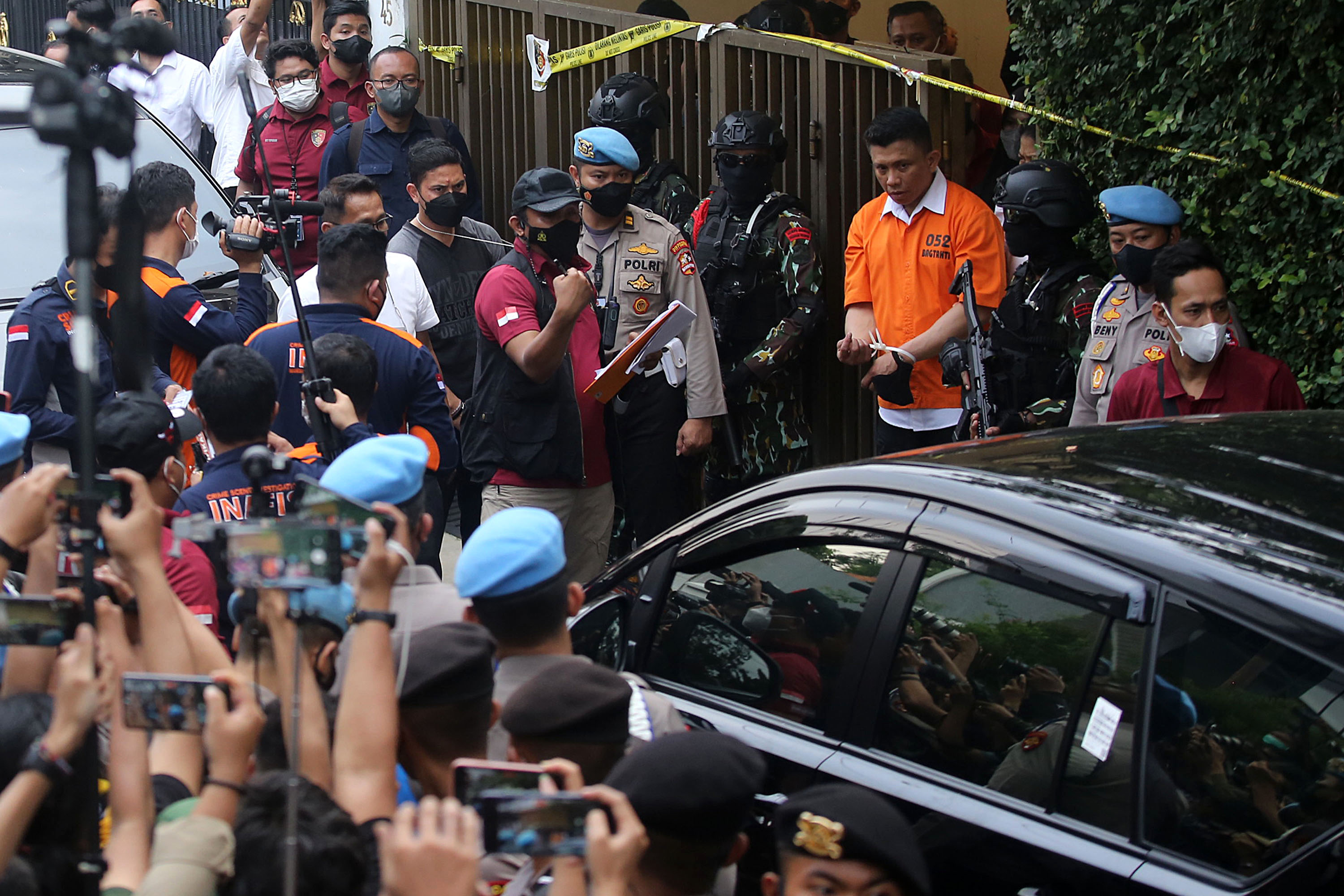 rekonstruksi-pembunuhan-brigadir-j-di-rumah-dinas-ferdy-sambo_20220830_193629.jpg