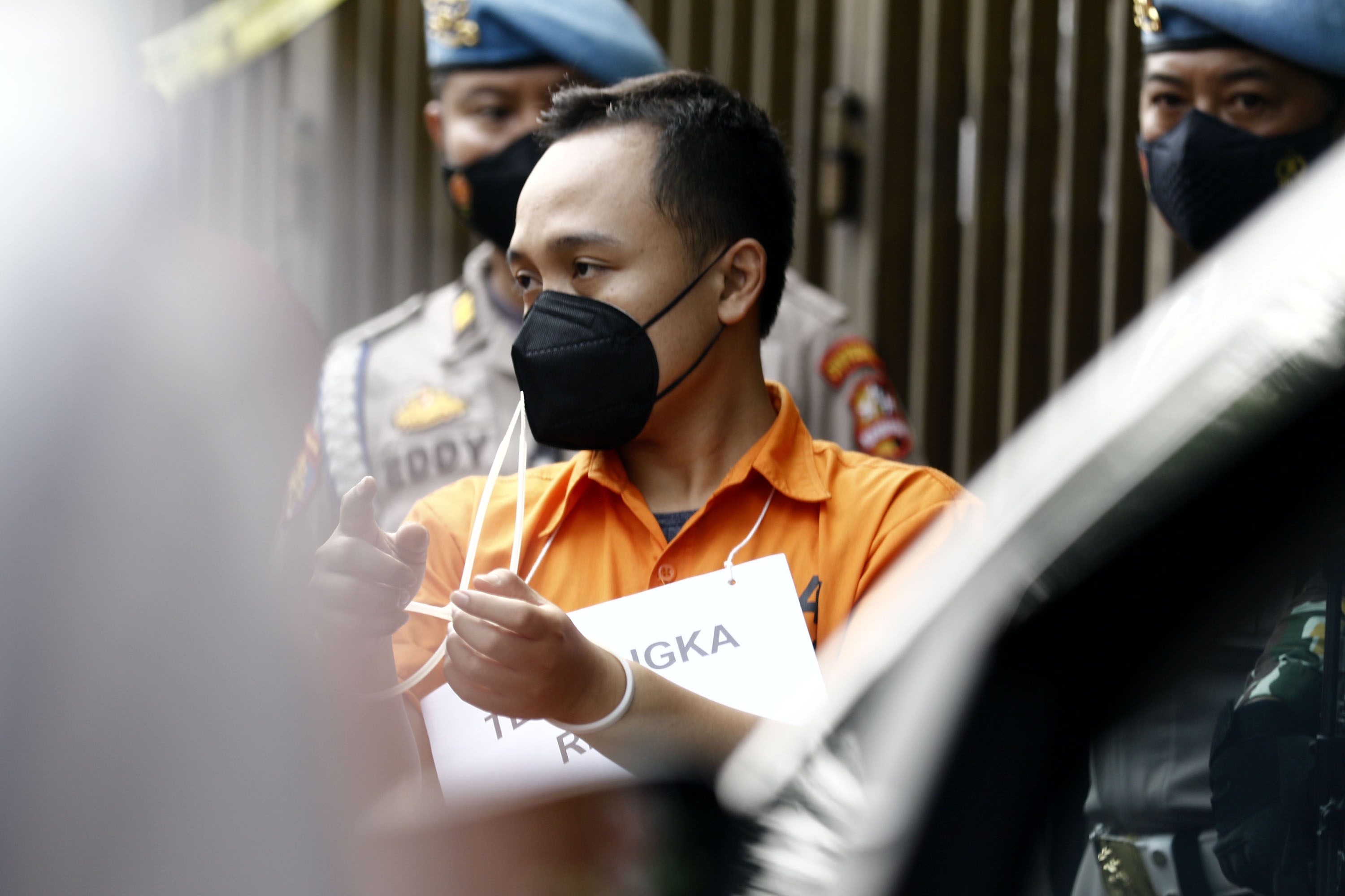 rekonstruksi-pembunuhan-brigadir-j-di-rumah-dinas-ferdy-sambo_20220830_213628.jpg