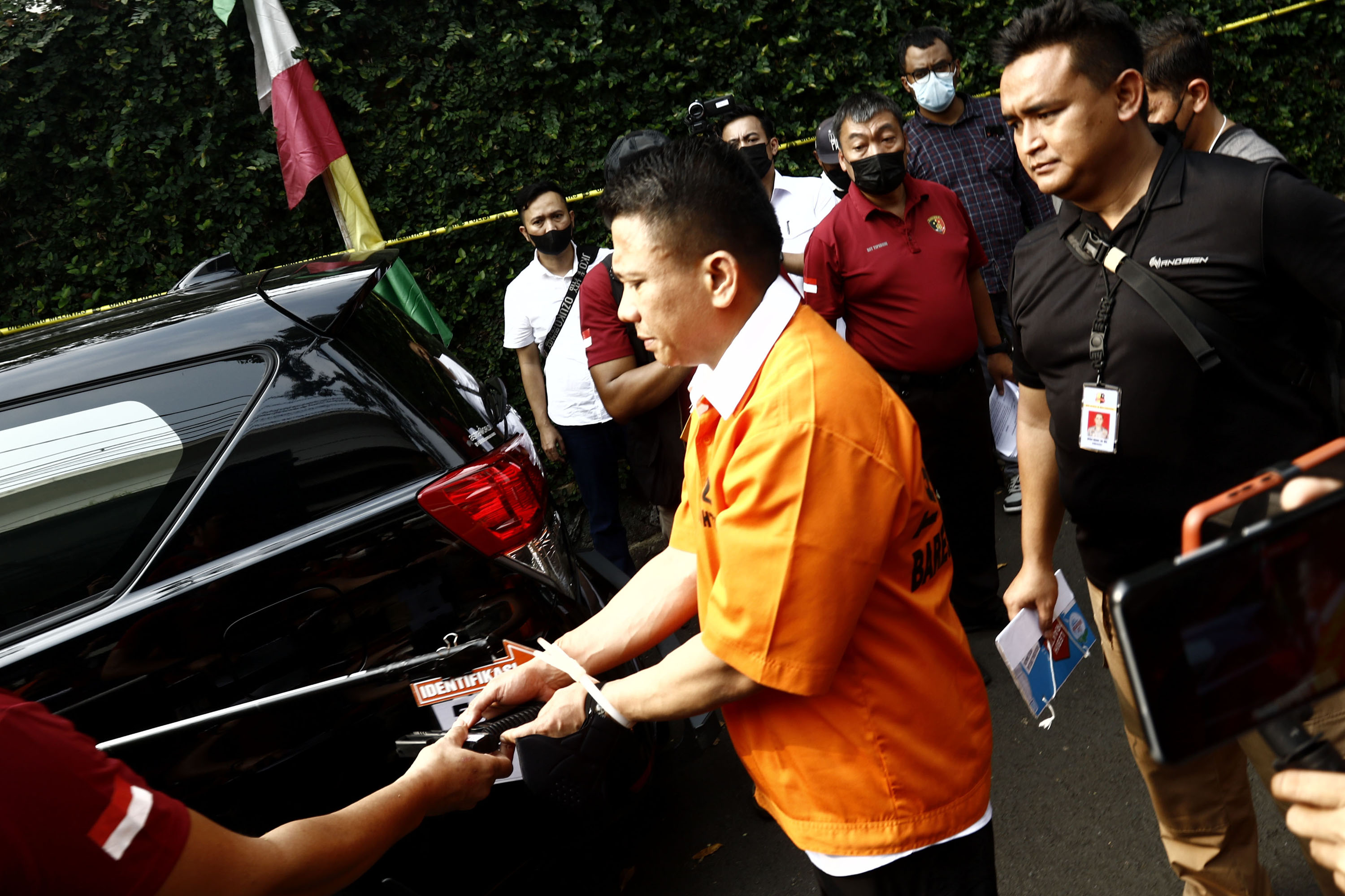 rekonstruksi-pembunuhan-brigadir-j-di-rumah-dinas-ferdy-sambo_20220830_215724.jpg