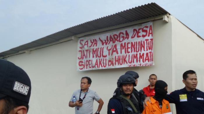 rekonstruksi-pembunuhan-enno-farihah_20160519_020936.jpg