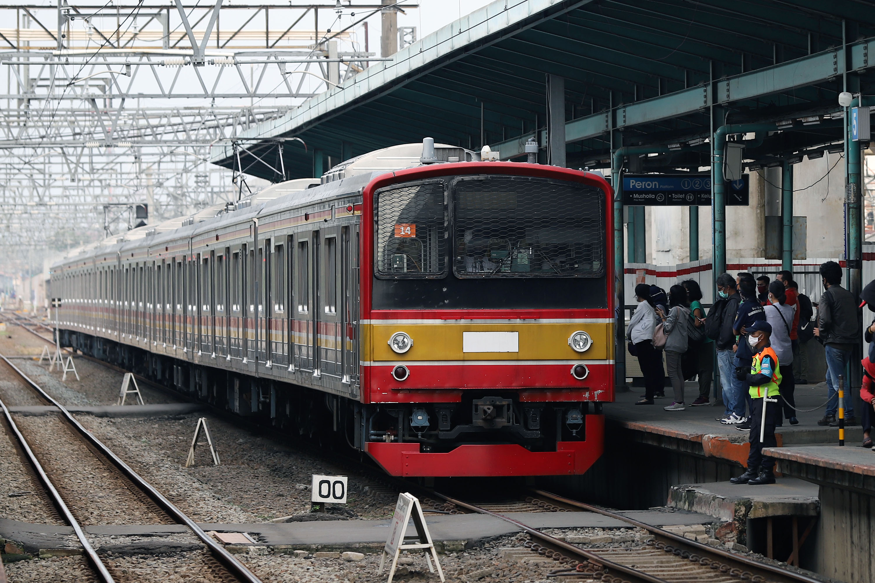 Kemenhub Tak Setuju Penghentian KRL: Pengendaliannya dengan Pembatasan Bukan Penutupan Total